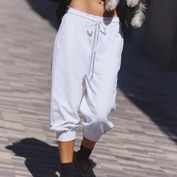 FREE PEOPLE FP Flutter Cropped Joggers White Size Small - Picture 2 of 8